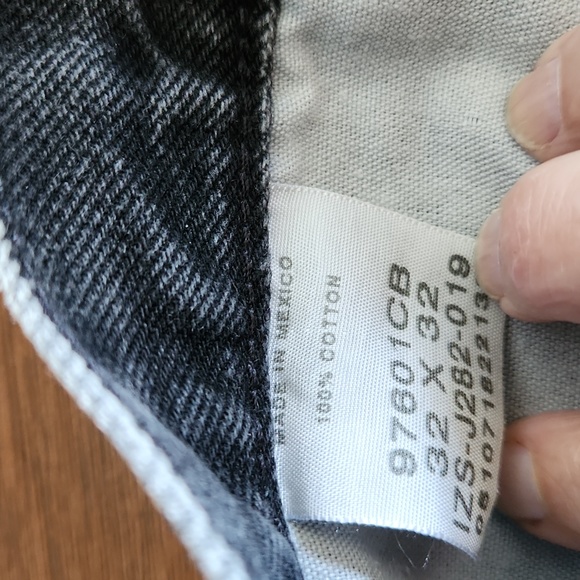 Wrangler, Black Jeans, 32 X 32 in Great Shape, Hardly Worn, 3 Front 2 Bk Pockets - Picture 10 of 10
